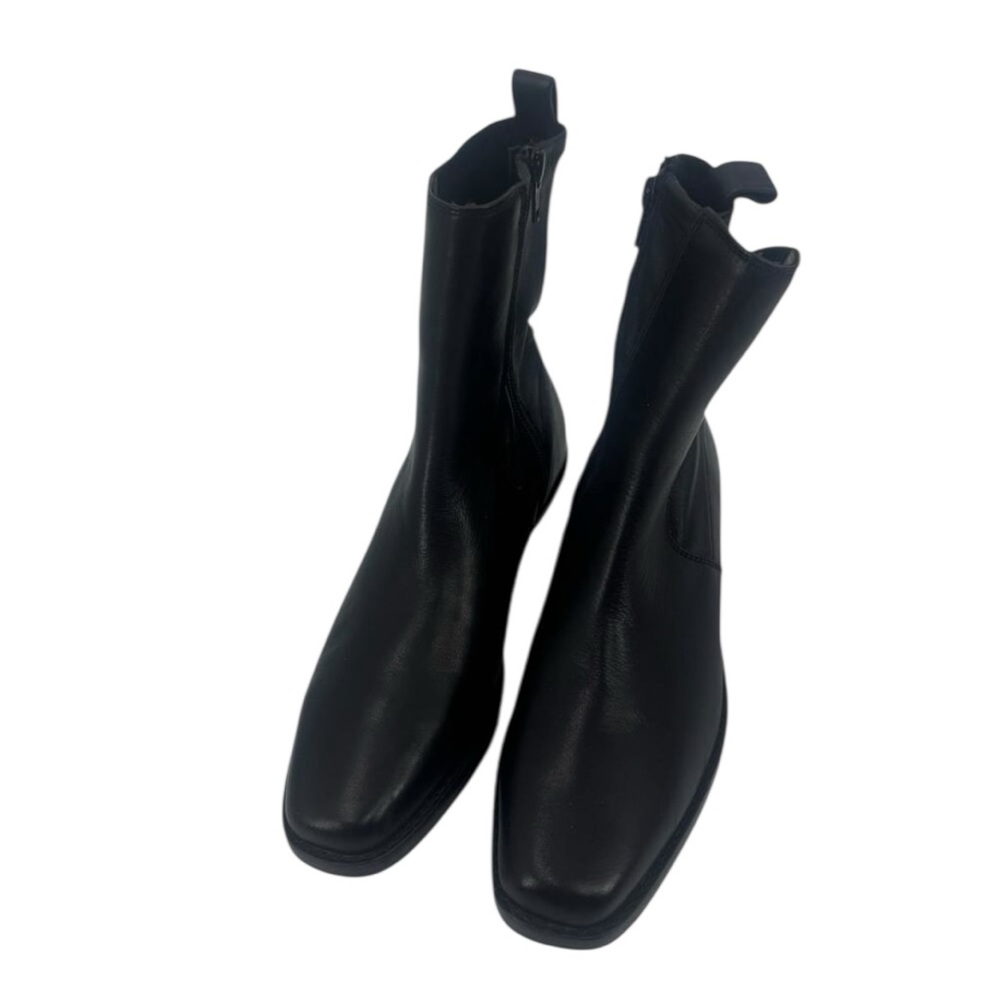 Madewell Sleek Black Leather Booties - Picture 3 of 15